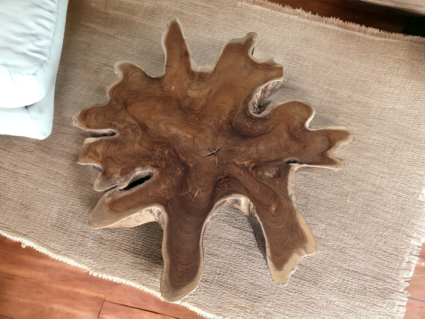 Table basse tranche de teck et pieds métal