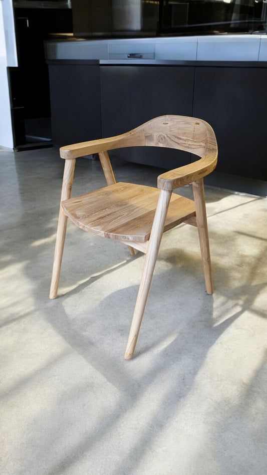 Chaise en teck massif modele "senja"