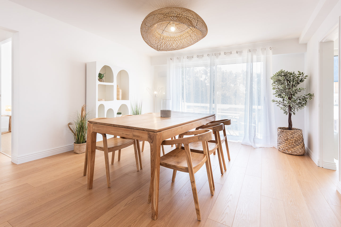 Table à manger teck massif